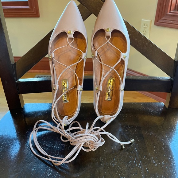 Halogen ‘Owen’ Pointy Toe Ghillie Flat Shoes - Picture 2 of 9